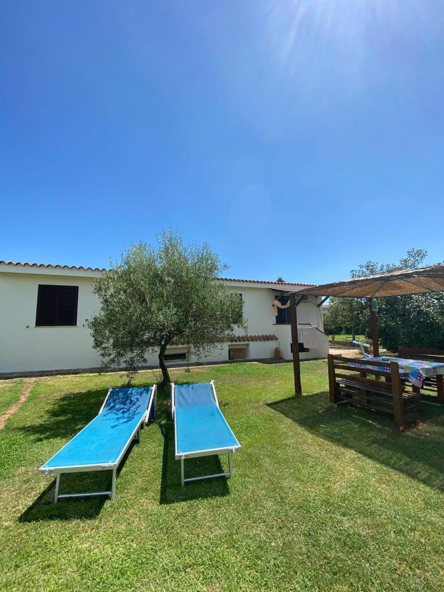 Villa Gladyr Lotzorai Exterior foto