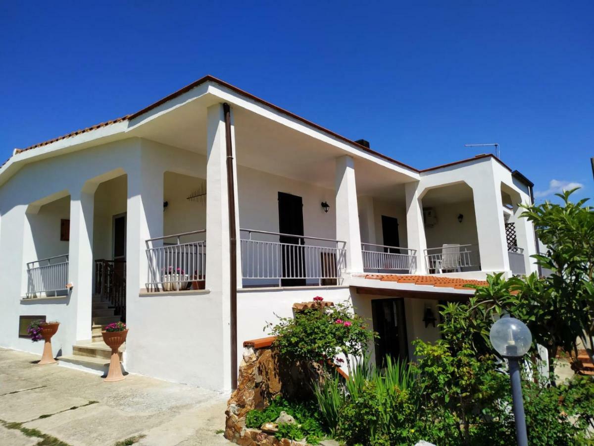 Villa Gladyr Lotzorai Exterior foto