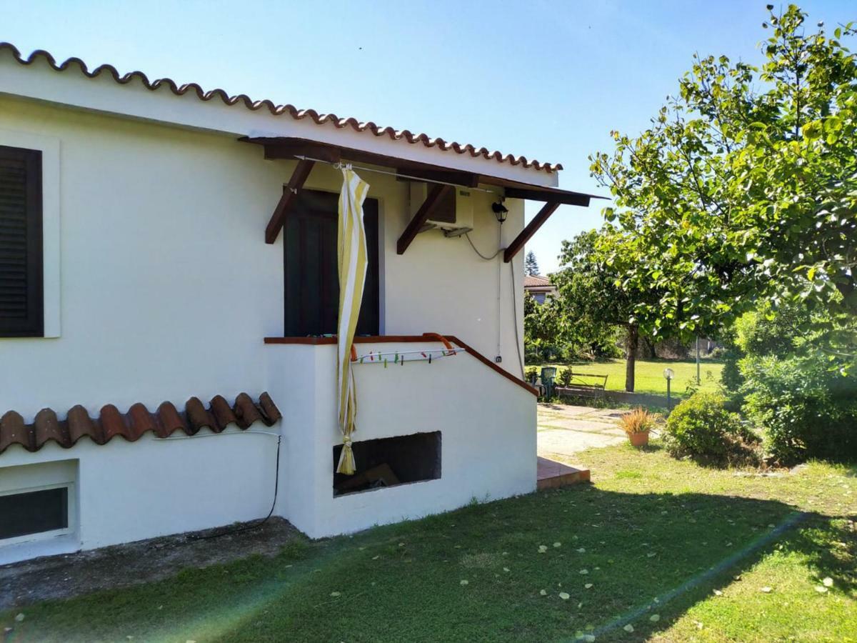 Villa Gladyr Lotzorai Exterior foto